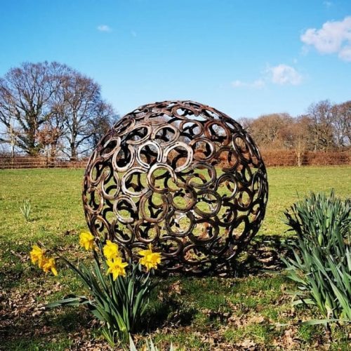 horse shoe garden sculpture